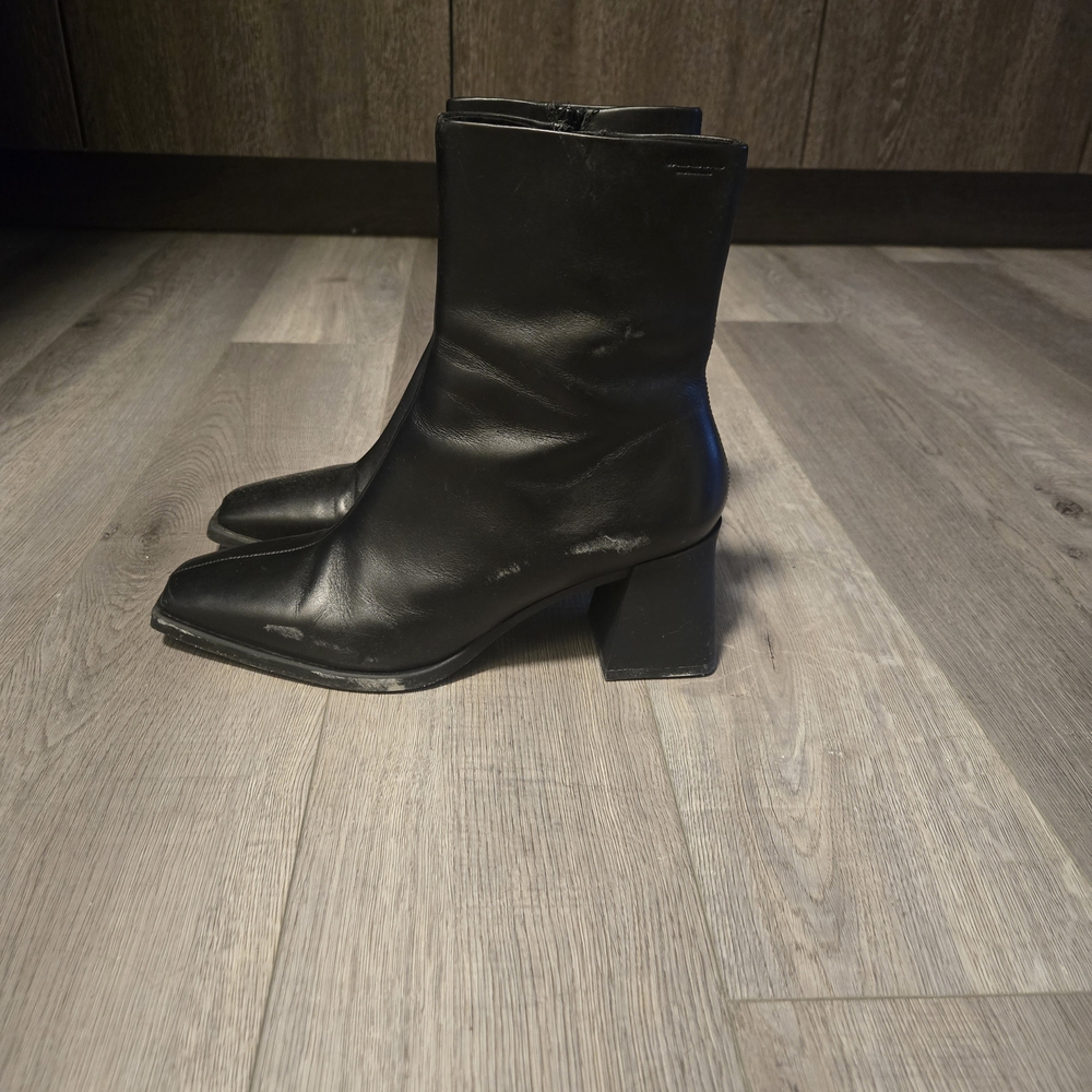Vagabond Black Heeled Boots